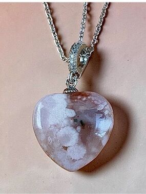 Heart-Shaped Pink Agate Pendant Necklace Silver Tone